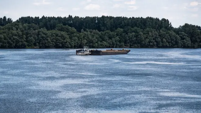 Policiji je prijavljen nestanak četiri odrasle osobe i dva deteta.