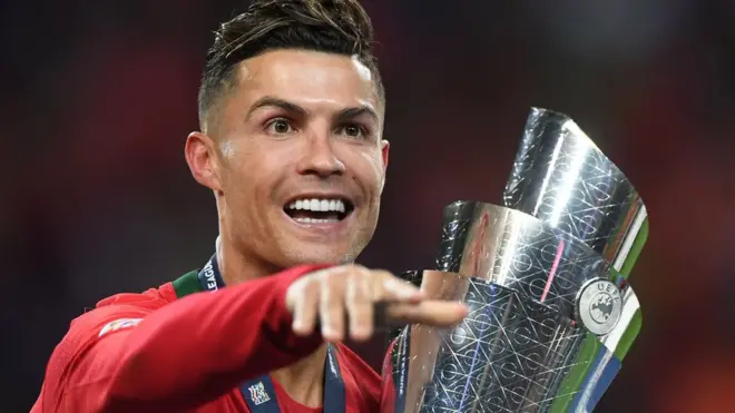 لم يتمكن رونالد من تسجيل هدف خلال المباراة، لكنه رفع كأس البطولة في نهايتها.