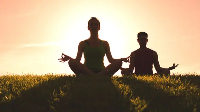 પ્રાણાયામ અને ખાસ કરીને ધ્યાનની સાધના, ખુલ્લા આકાશવાળા વાતાવરણમાં રહેવાથી આકાશ તત્ત્વ જળવાય છે