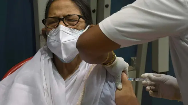 انڈیا، کورونا ویکسین