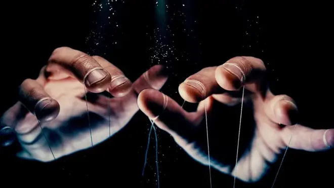 كيف تتحكم قوى لاشعورية في تصرفاتنا؟