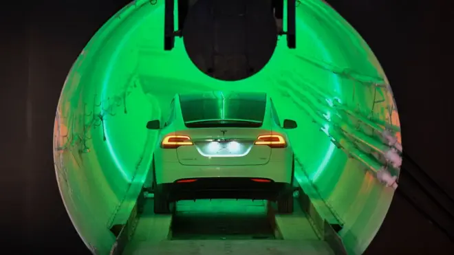 На демонстрації використали модифікований електрокар Tesla