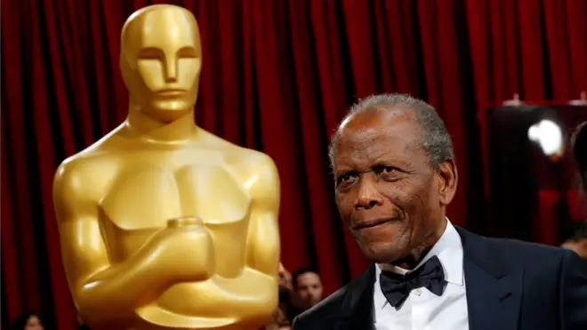 シドニー・ポワティエさんはハリウッドの人種差別の壁を突破した先駆者だった