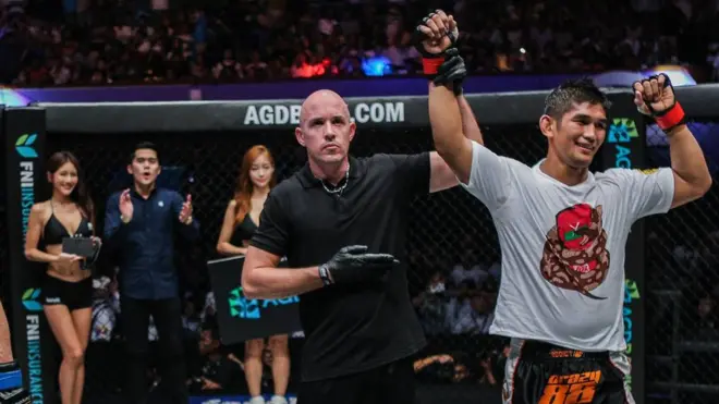 အောင်လ အန် ဆန် ရဲ့ မြန်မာ နိုင်ငံမှာ ဒုတိယ အကြိမ်မြောက် ထိုးသတ် တဲ့ ပွဲလည်း ဖြစ်