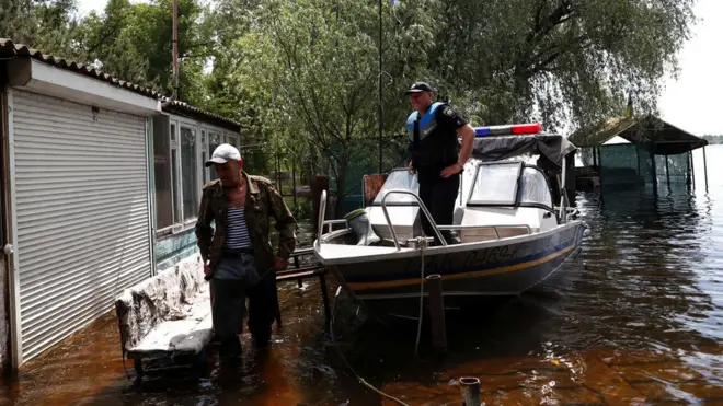 This is how many villages near the Dnieper below the blown-up Kakhov dam look now