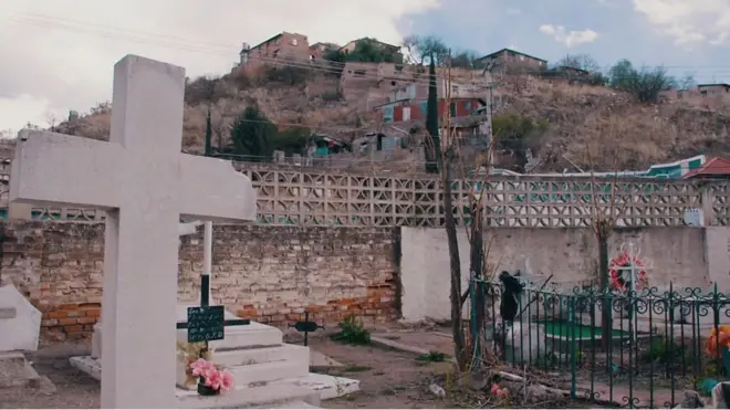 Життя в тіні стіни: контрабанда і наркотики на кордоні США і Мексики