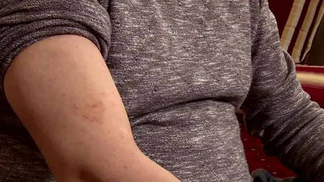 د افغانستان د کورنیو چارو وزارت په کابل کې پر جنایي جرمونو د تورنو کسانو نومونه خپاره کړي دي او له خلکو غواړي چې د دغو خلکو په موندلو کې مرسته ورسره وکړي.