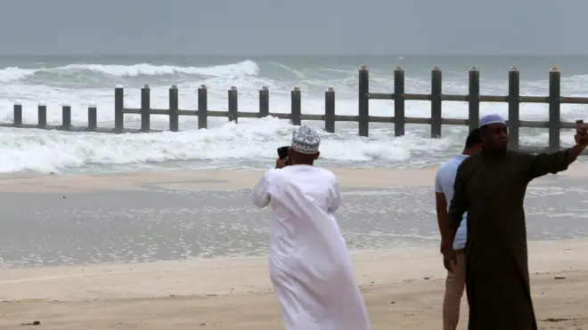 أحد الشواطئ في صلالة العمانية