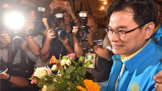 จาก "รักษาการหัวหน้าพรรค" เขากลายเป็น "หัวหน้าพรรคประชาธิปัตย์คนที่ 8"