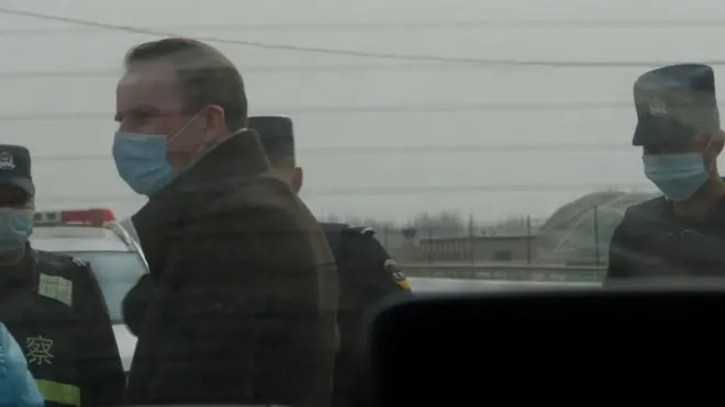 تم تعقب فريق بي بي سي وإلغاء ما صوروه