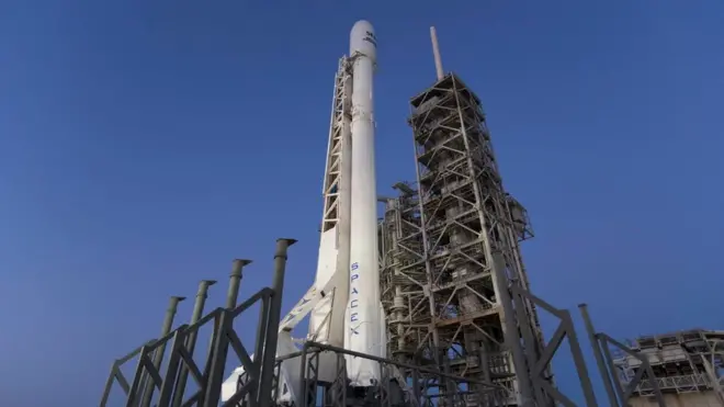 Falcon 9 незадолго до исторического пуска