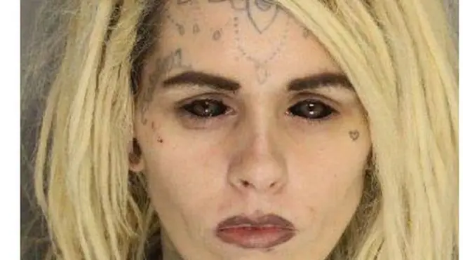 Foto Morgan Joyce Varn menarik perhatian karena bola matanya yang hitam pekat.