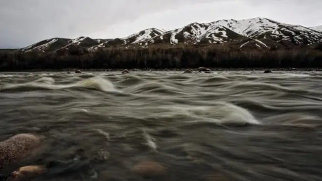 کچھ ریاستیں پانی کی کمی کا شکار ہیں کہیں پانی کی فراوانی ہے