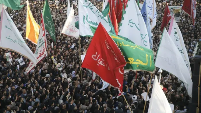 ဒီကနေ့အရုဏ်ဦး မတိုင်မီမှာ ဒီမြို့ကို ဆူလေမန်နီ ရုပ်အလောင်းက ရောက်ရှိ လာခဲ့တာ ဖြစ်ပါတယ်။