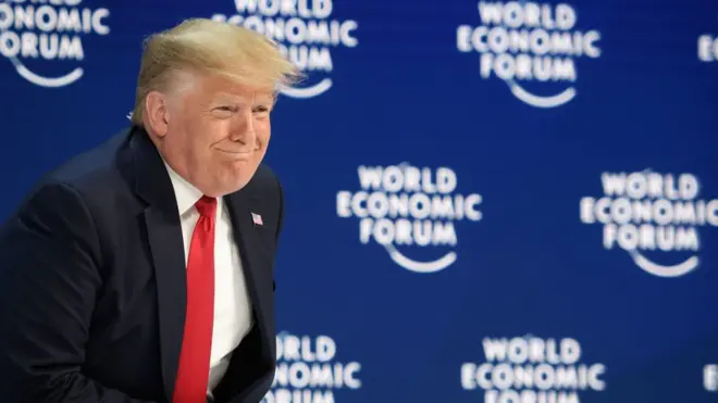 特朗普在演說期間多次稱讚他的政府對美國經濟增長的貢獻。