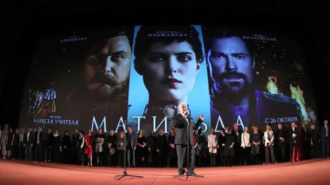 Фильм Алексея Учителя "Матильда" о любви балерины Кшесинской и Николая II выходит на экраны.