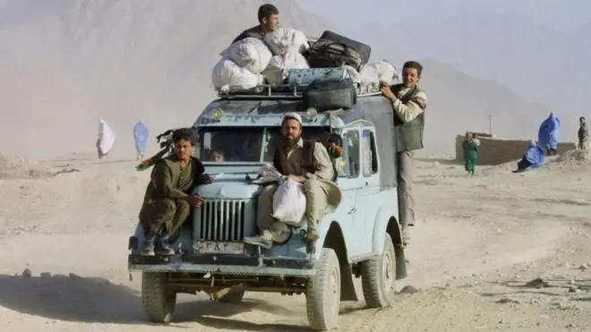 Так афганці тікали з Кабула у 2001 році