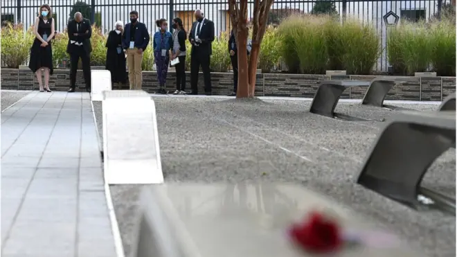 دا وروستیو کې د ۲۰۰۱ کال د سپټمبر ۱۱مې بریدونو د نږدې ۸۰ قربانیانو کورنیو له ولسمشر جو بایډن وغوښتل چې د افغانستان بانک د کنګل کړې شتمنۍ په اړه خپله پرېکړه واخلي