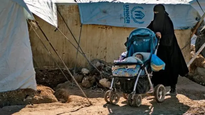 Ал-Хол лагери