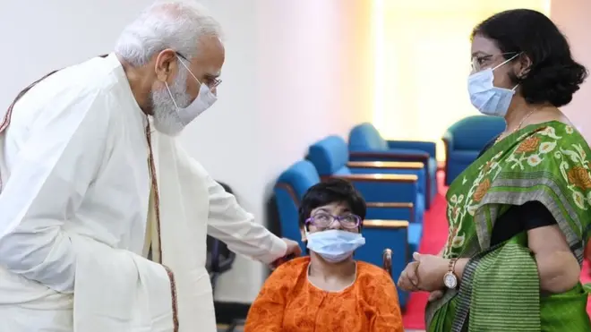 राम मनोहर लोहिया अस्पताल में प्रधानमंत्री नरेंद्र मोदी