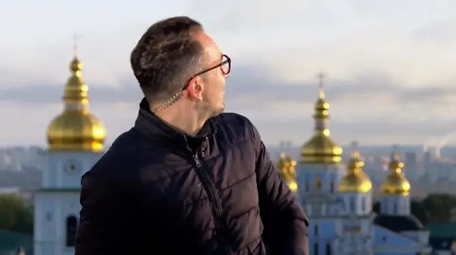 صحفي في بي بي سي يتأرجح عندما ضربت الانفجارات وسط كييف