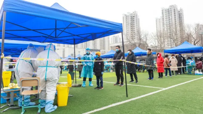 1月9日天津市民接受核酸檢測。