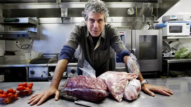 Bourdain reveló con honestidad y crudeza el lado oscuro del mundo de la cocina.