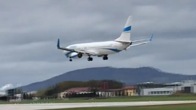 небезпечне зближення із землею