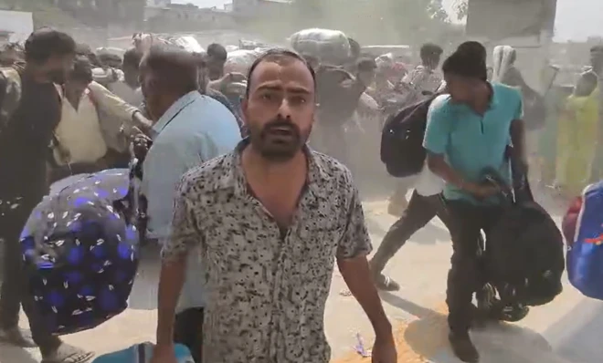 सुरत: उधना स्टेशनवर भीषण गोंधळ का झाला?