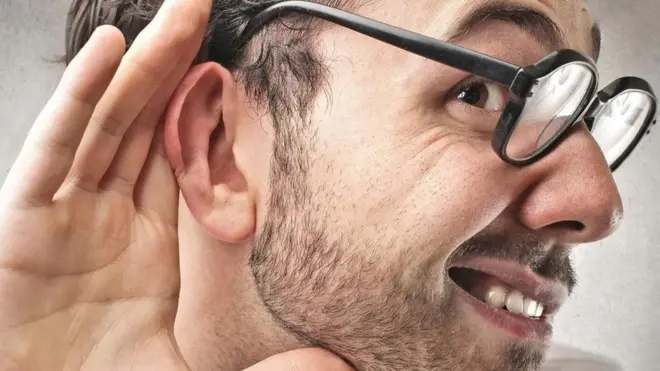 Orang-orang yang bahasa ibunya bahasa Inggris harus menyesuaikan kembali bagaimana dia menggunakan bahasa ibunya