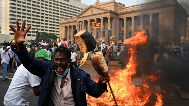 "අරගලය අවසන් නැහැ, ඉදිරියට ගෙනියනවා" -අරගලකරුවන් පවසයි