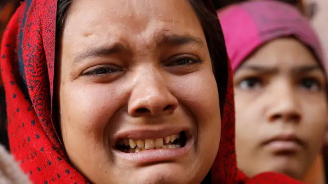 समाचार एजेंसी रॉयटर्स के मुताबिक़, मेरठ में नागरिकता संशोधन क़ानून के ख़िलाफ प्रदर्शन करते हुए मोहसिन नाम के युवक की मौत हुई थी. ये तस्वीर मोहसिन की बहन की है.