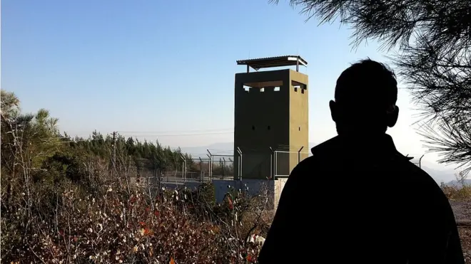 Ssmuggler at Syrian-Turkish border (file photo)