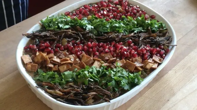 "حراق أصبعه" الشامي: طبق نباتي غني بالبروتين والألياف