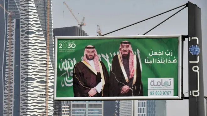 Veliaht Prens Muhammed bin Selman (solda) ve Kral Selman