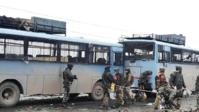 पुलवामा में हमला