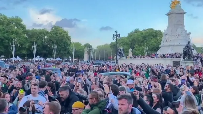 Лондон оплакивает Елизавету II