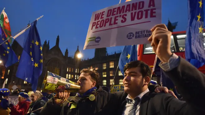 Los partidarios de que se repita la votación salieron a las calles de Londres este martes.