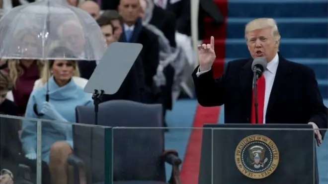 美國總統特朗普2017年1月20日宣誓就職，為美國歷史和白宮歷史添了不少「第一」。