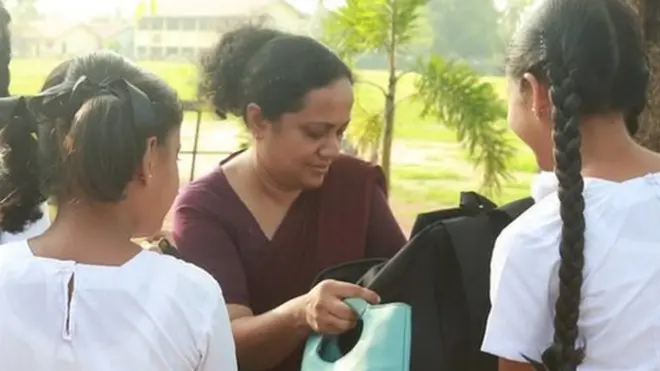 පාසල් දරුවන්ගේ පැමිණීම අවම මට්ටමක