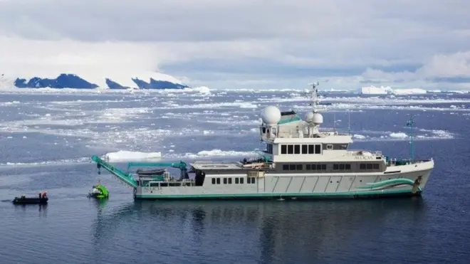 Pada 13 Desember 2016, lima orang dalam dua kapal selam mencapai kedalaman 1000 meter di perairan Antarctic Sound.