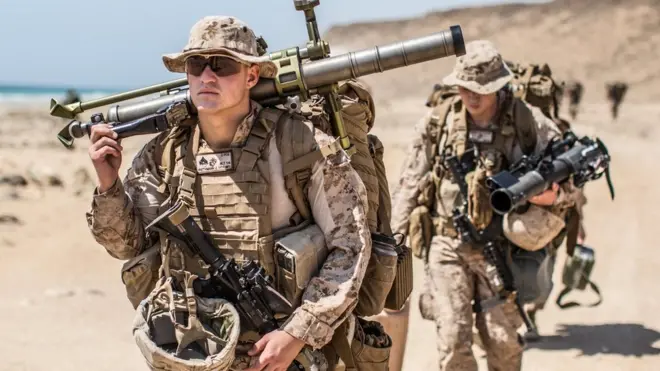 Mariniska Mareykanka waxaa laga keenay magaalada San Diego.