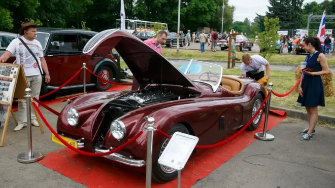 Фестиваль ретро автомобілів у Львові