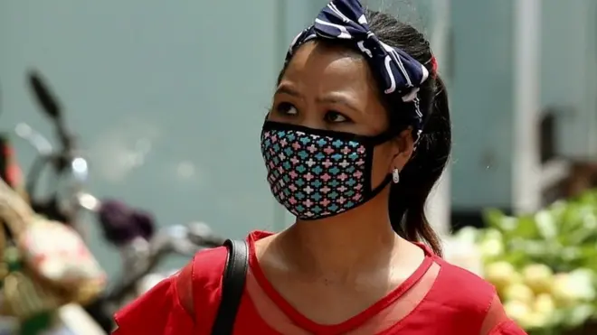 ایټالیا او اسپانیه د اروپا تر ټولو ډېر ځپل شوي هېوادونه دي او هره ورځ پکې سلګونه کسان له کورونا وېروس مري