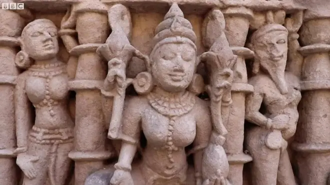 રાણકી વાવ