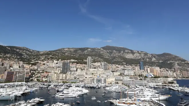 Lebih 30% dari sekitar 38.000 penduduk Monako adalah milyuner.