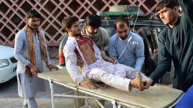 انفجار در ننگرهار در جریان گردهمایی نیروهای دولتی و طالبان جان 20 نفر را گرفت