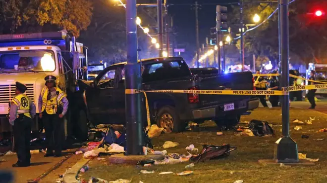 Пикап, врезавшийся в людей в Нью-Орлеане