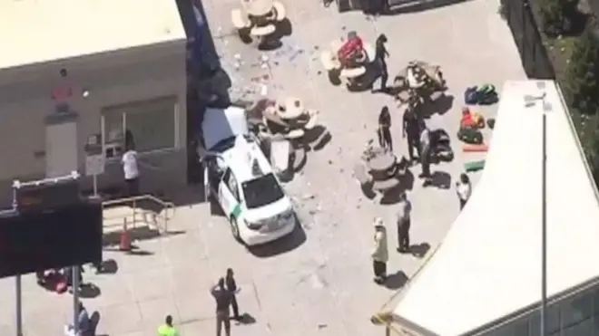 По данным СМИ, в результате инцидента пострадали 9 человек