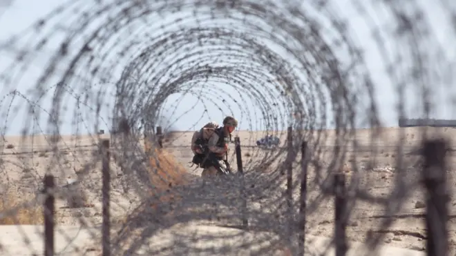 جندي أمريكي في مدينة الكويت عام 1994